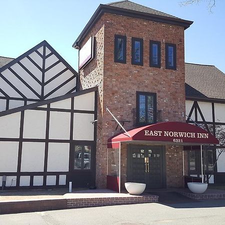 East Norwich Inn Экстерьер фото
