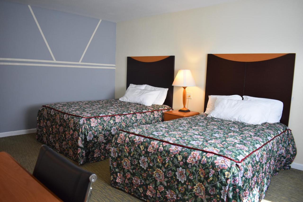 East Norwich Inn Экстерьер фото