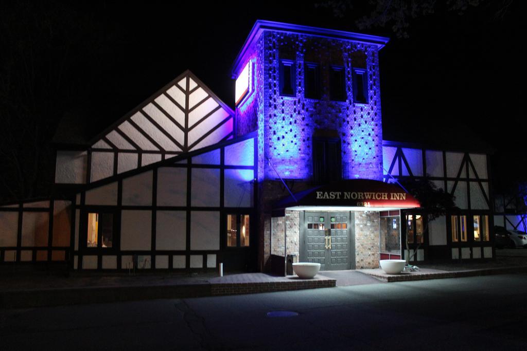 East Norwich Inn Экстерьер фото