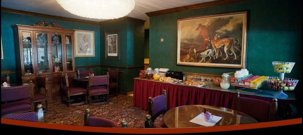 East Norwich Inn Экстерьер фото