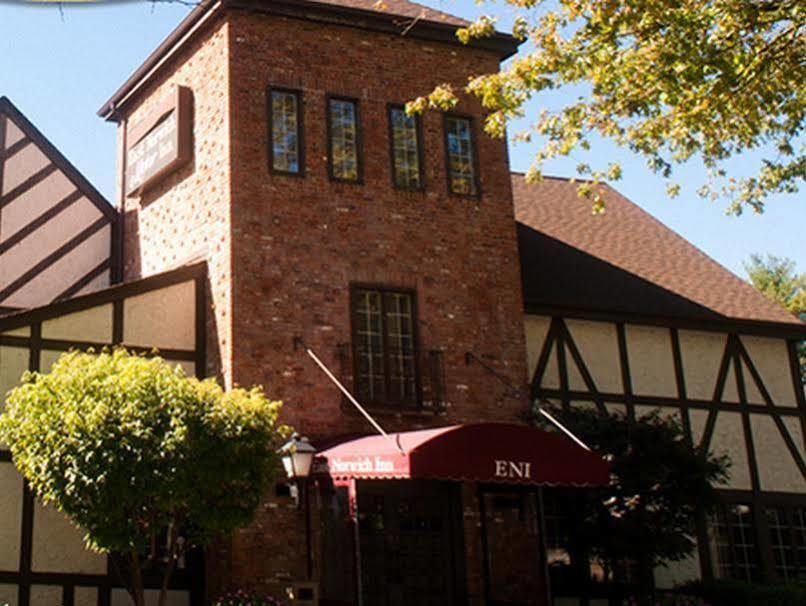 East Norwich Inn Экстерьер фото